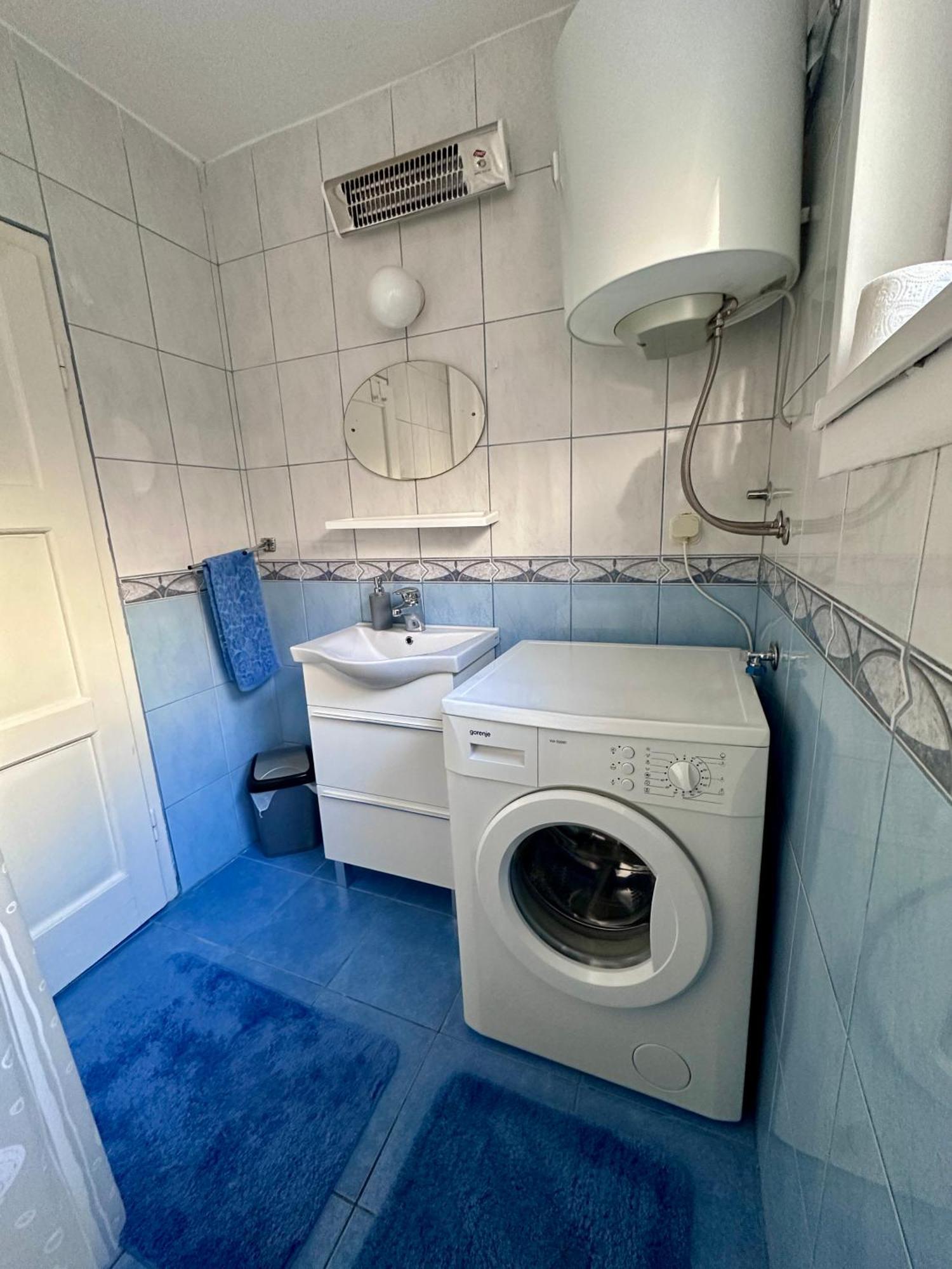 Apheartments Apartment ซาราเยโว ภายนอก รูปภาพ